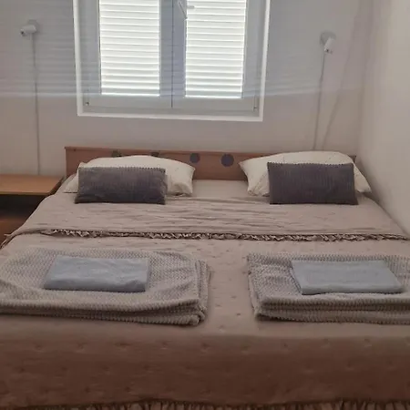 Apartment Sweet Dreams