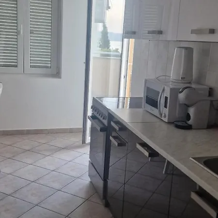 Apartment Sweet Dreams *