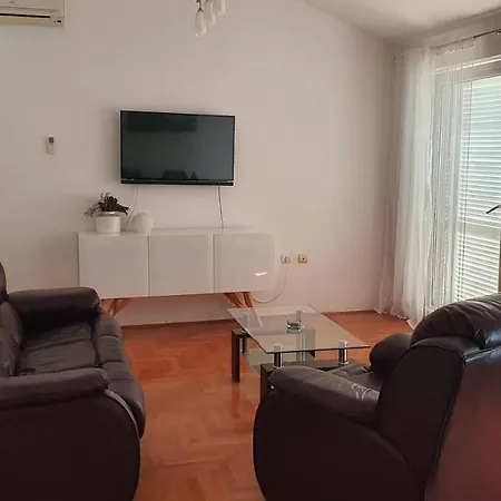 Apartment Sweet Dreams